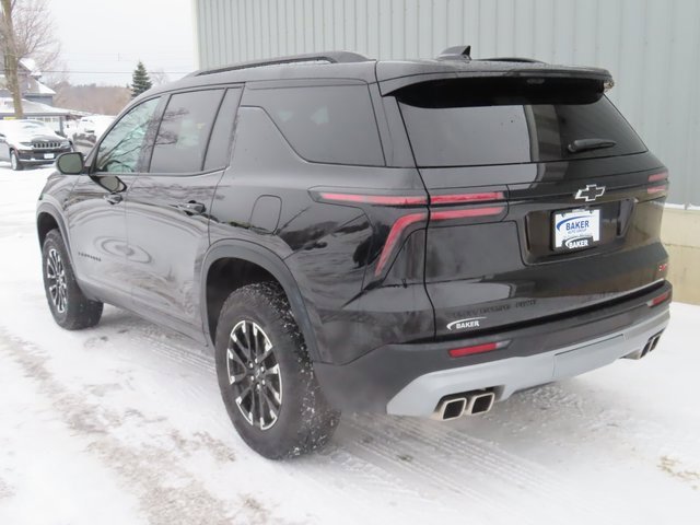 Used 2024 Chevrolet Traverse Z71 w/ Enhanced Driving Package image 8