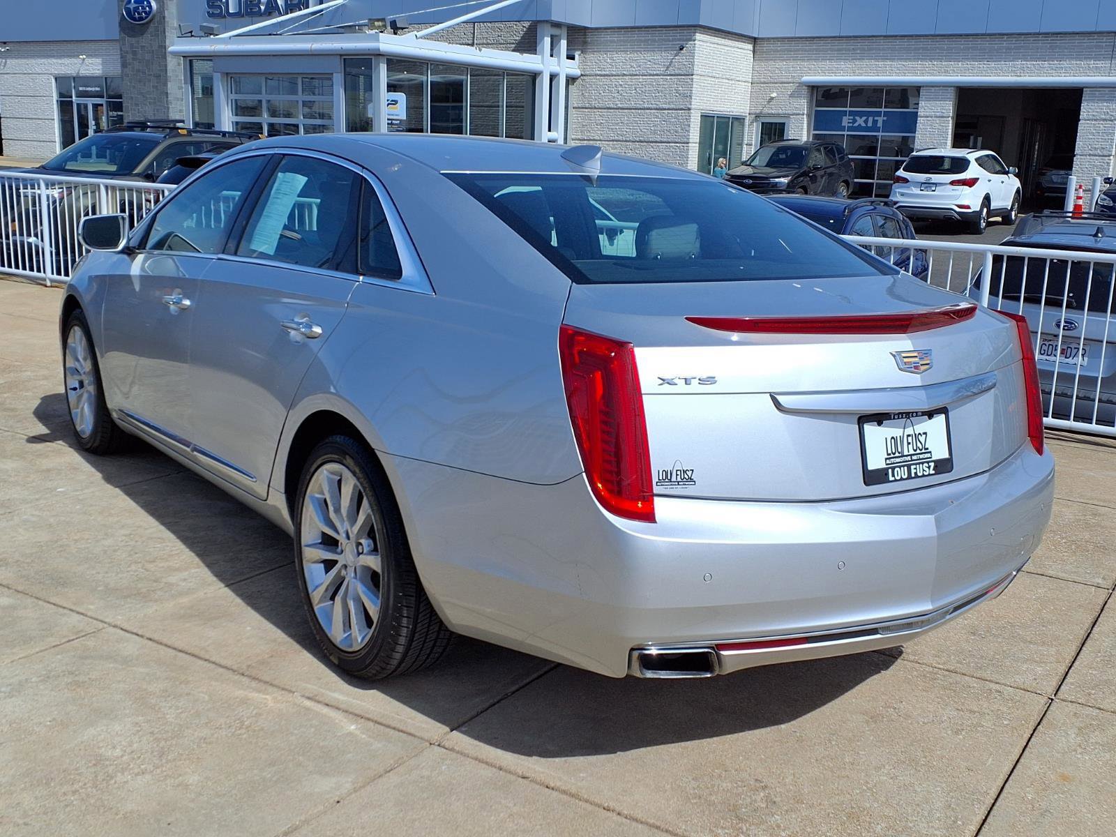 Used 2017 Cadillac XTS Luxury image 2