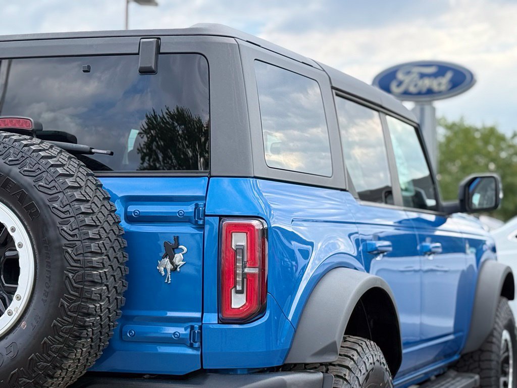 Certified 2023 Ford Bronco Outer Banks w/ Sasquatch Package AWD/4WD image 37