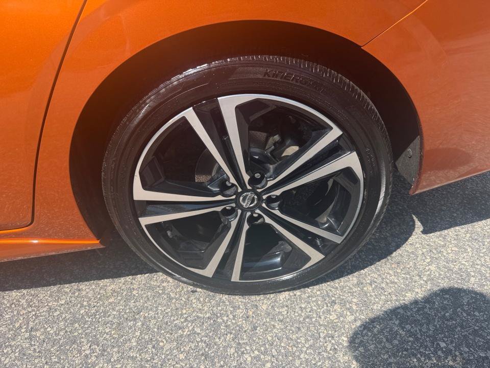 Used 2022 Nissan Sentra SR w/ Lighting Package FWD image 26
