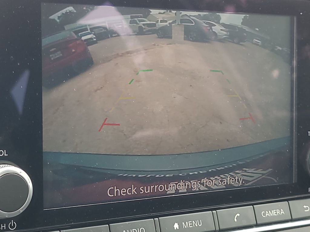 Used 2025 Nissan Altima 2.5 SV FWD image 15