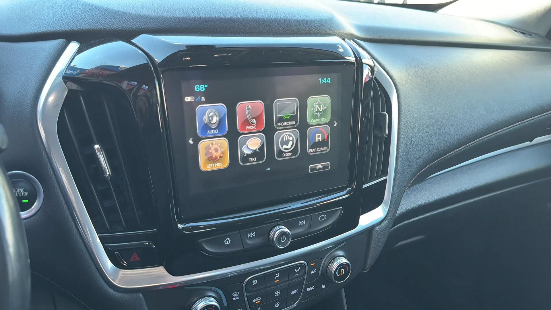 Used 2019 Chevrolet Traverse LT w/ LPO, Floor Liner Package AWD/4WD image 27