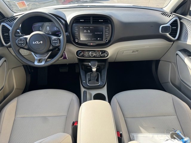 Certified 2025 Kia Soul LX image 12