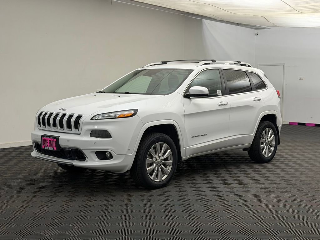 Used 2017 Jeep Cherokee Overland w/ Technology Group AWD/4WD image 1