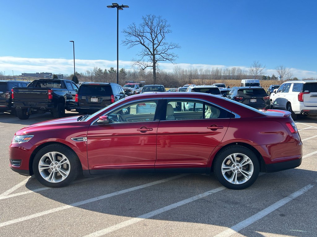 Used 2017 Ford Taurus SEL w/ Equipment Group 201A image 2