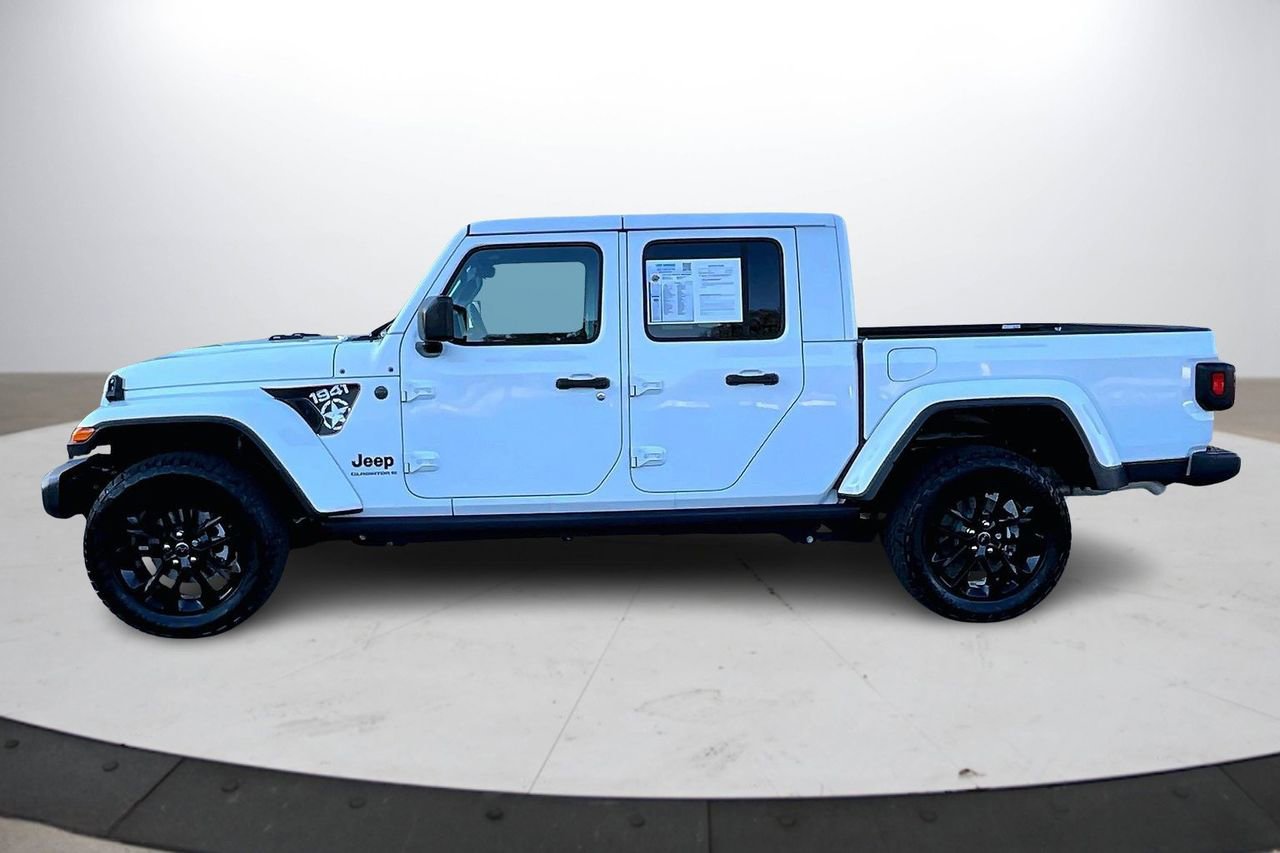 Certified 2025 Jeep Gladiator Sport image 6