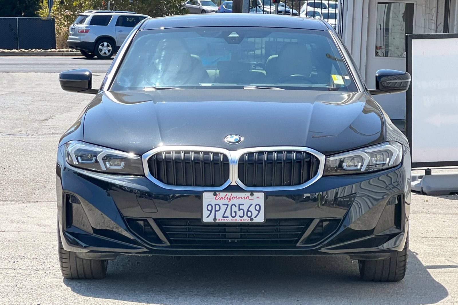 Used 2023 BMW 330i Sedan w/ Premium Package RWD image 9