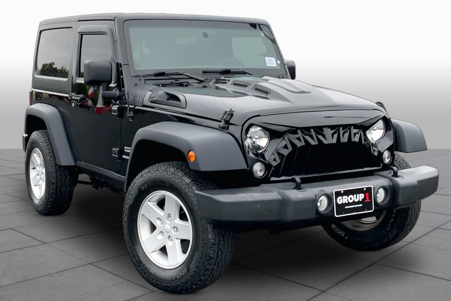 Used 2018 Jeep Wrangler Sport AWD/4WD image 3
