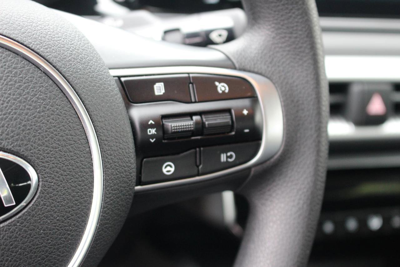 Used 2021 Kia K5 LXS FWD image 19