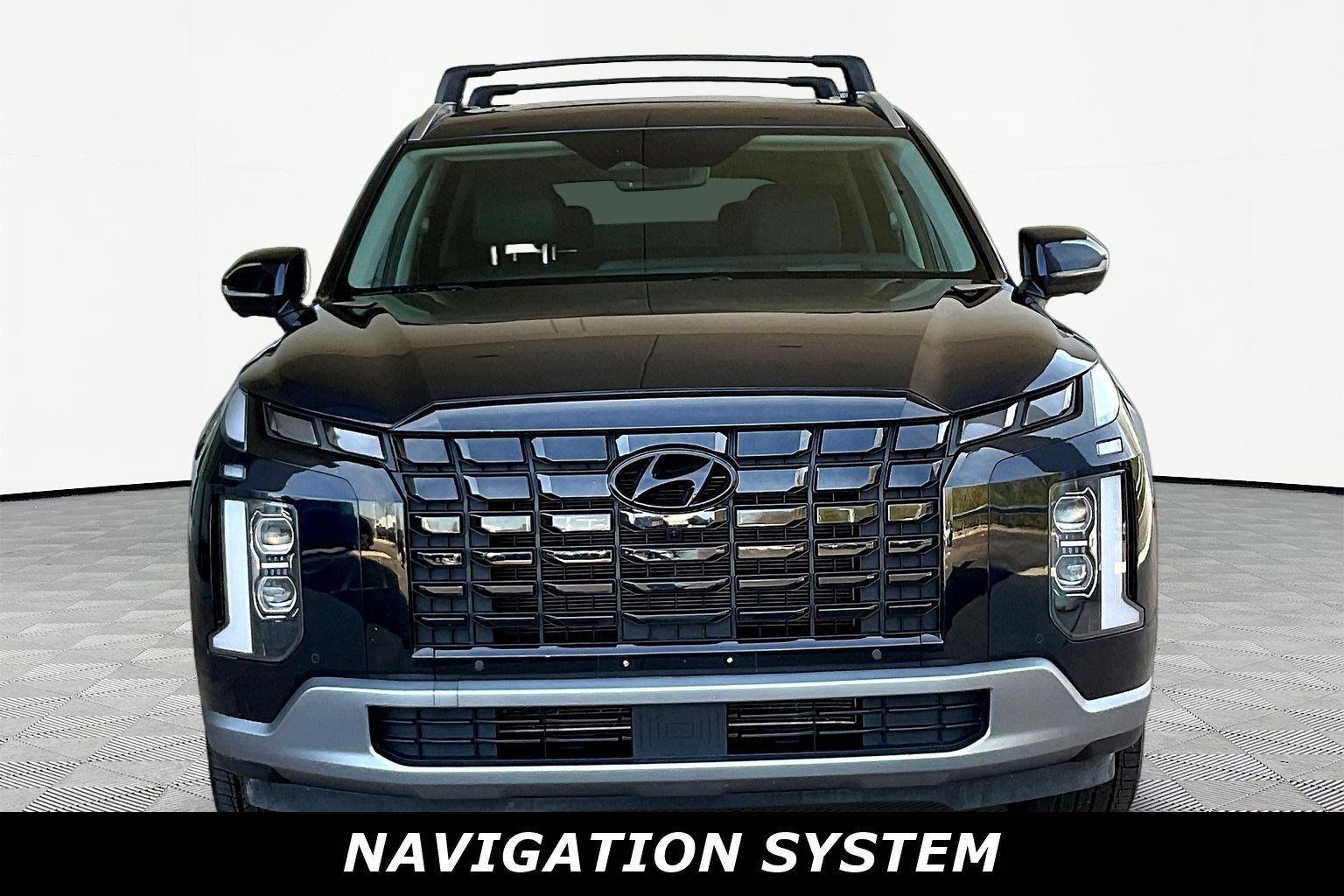 Used 2023 Hyundai Palisade Limited AWD/4WD image 2