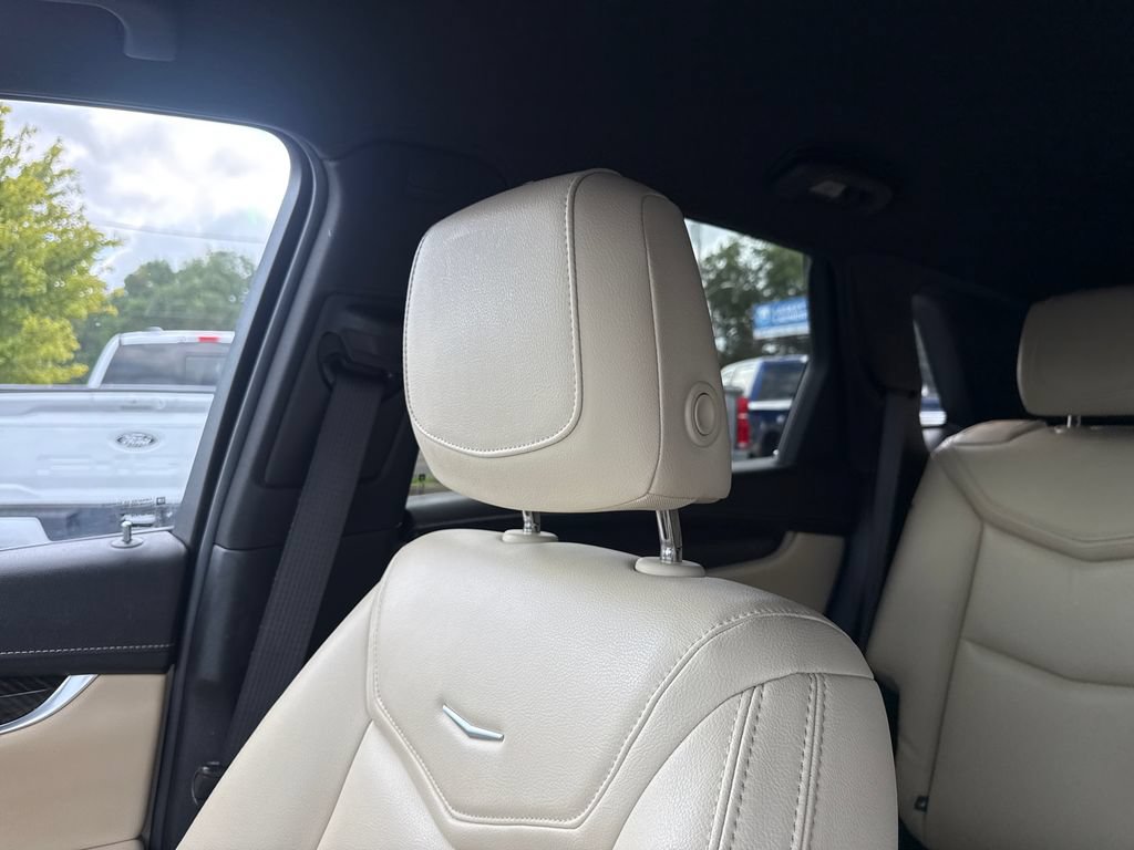 Used 2018 Cadillac XT5 AWD image 42