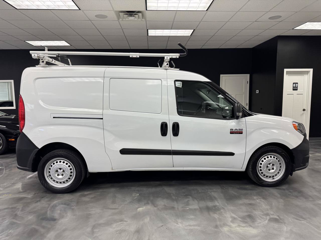 Used 2018 RAM ProMaster City Tradesman FWD image 5