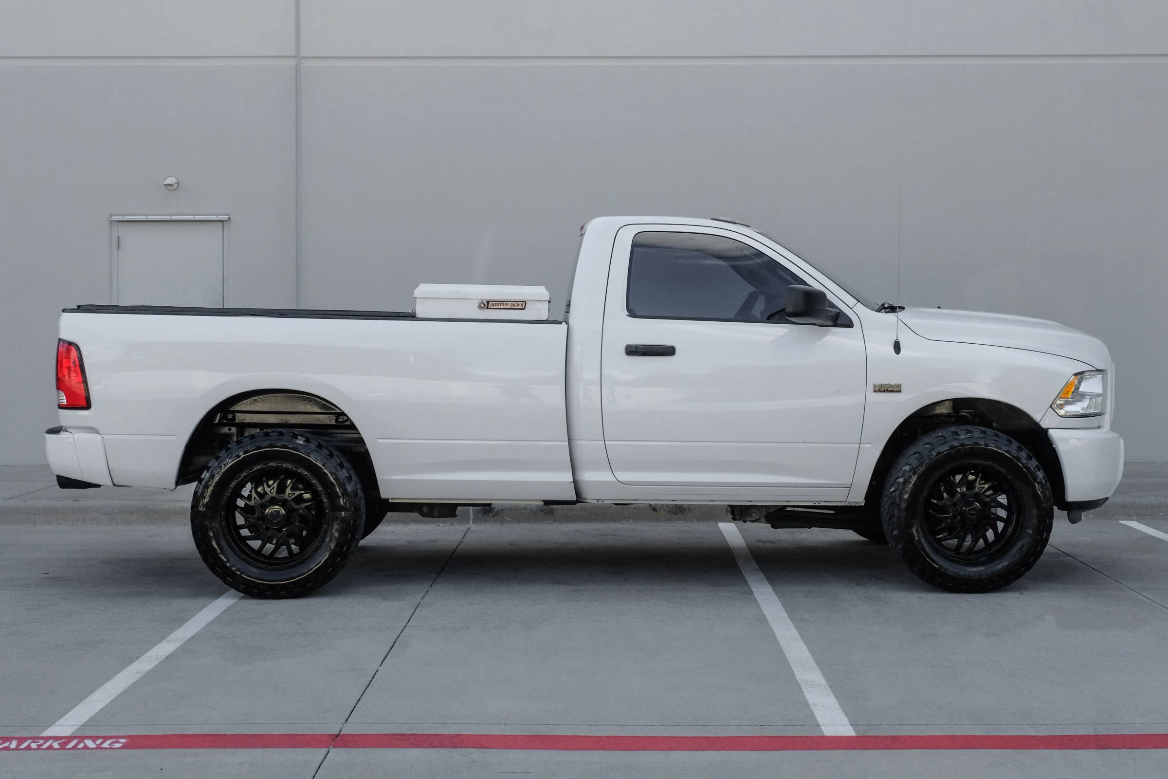 Used 2017 RAM 2500 Tradesman w/ Power & Remote Entry Group RWD image 3