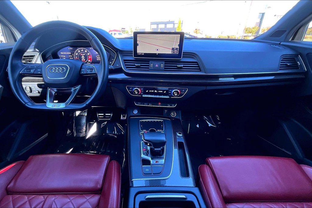 Used 2018 Audi SQ5 Premium Plus w/ S Sport Package AWD/4WD image 16