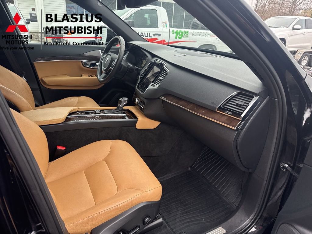 Used 2016 Volvo XC90 T6 Momentum w/ Momentum Plus Package image 37