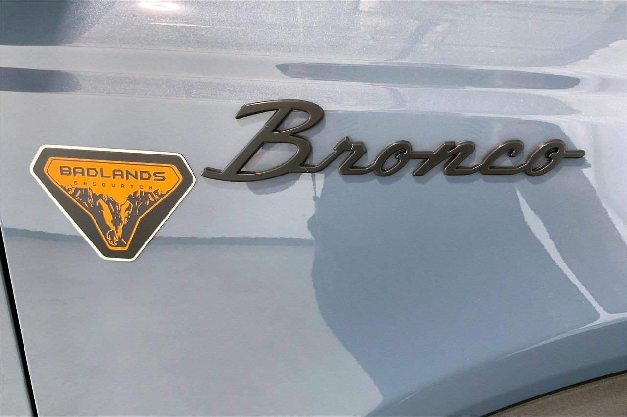 Used 2025 Ford Bronco Badlands AWD/4WD image 7