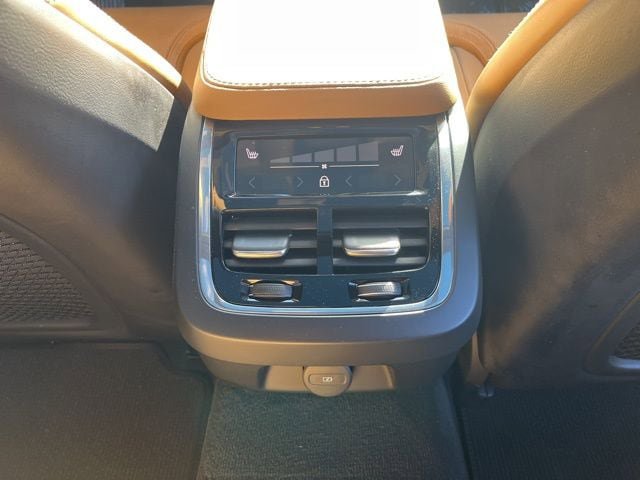 Certified 2025 Volvo V90 B6 Cross Country Ultra w/ Climate Package AWD/4WD image 16