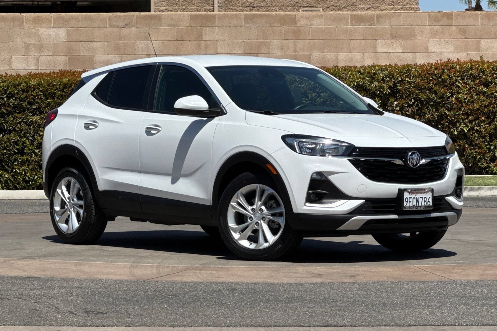 Used 2023 Buick Encore GX Preferred FWD image 2