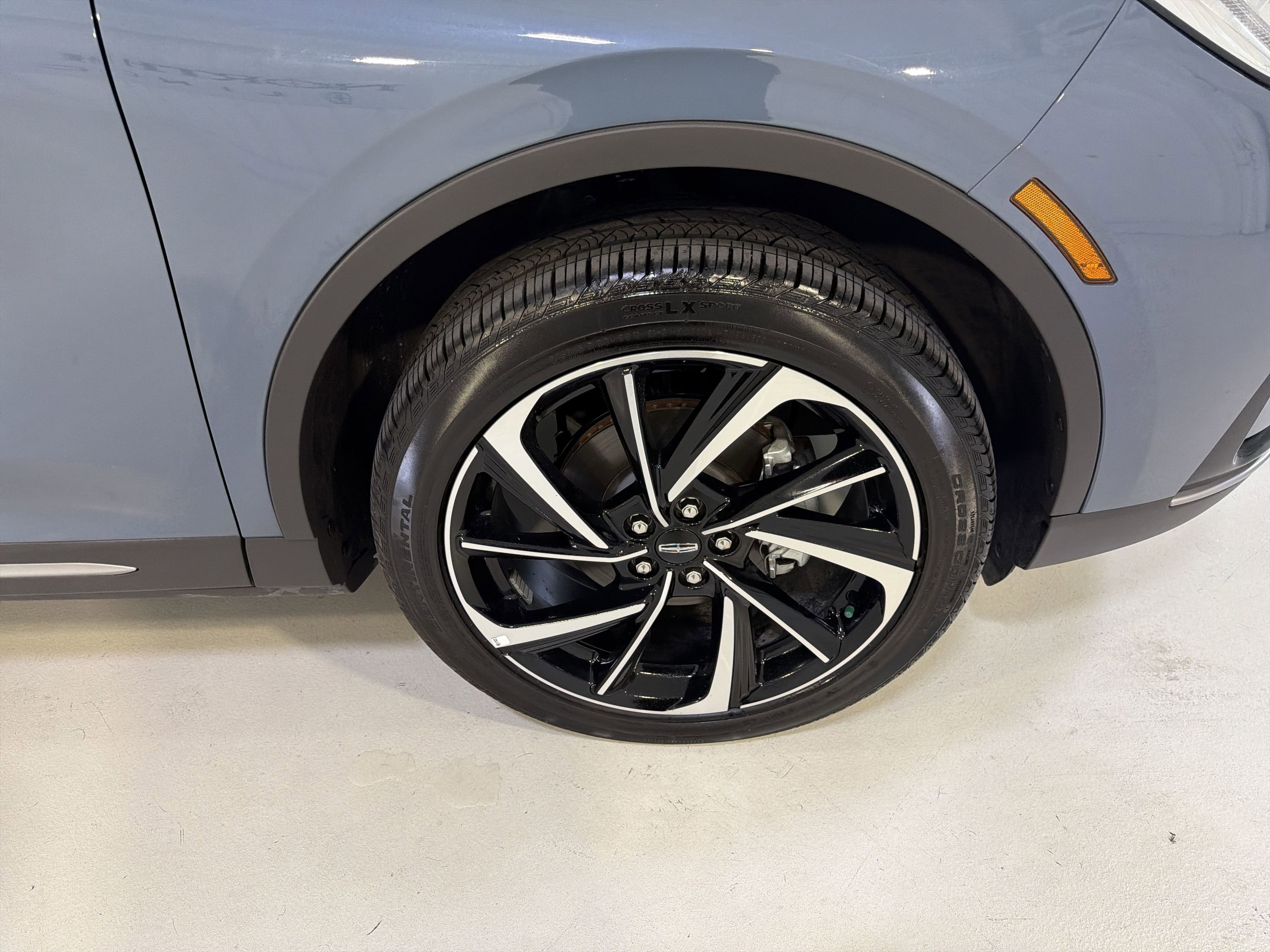 Used 2025 Lincoln Corsair Reserve w/ Equipment Group 202A AWD/4WD image 30