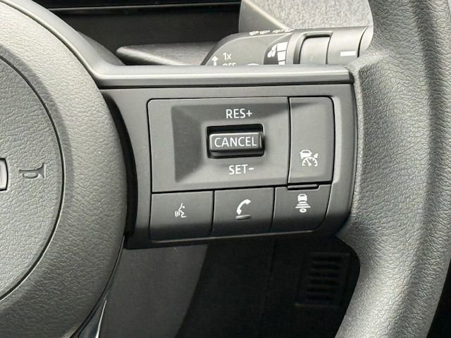 Used 2026 Nissan Kicks SV image 27