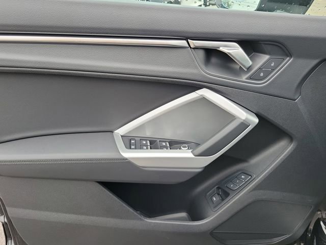 New 2025 Audi Q3 2.0T Premium image 21