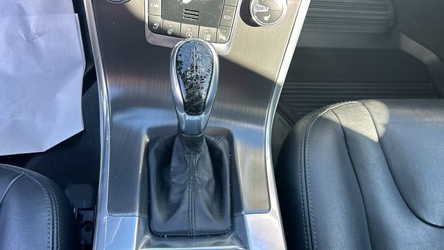 Used 2015 Volvo XC60 T5 Platinum w/ Protection Package FWD image 24