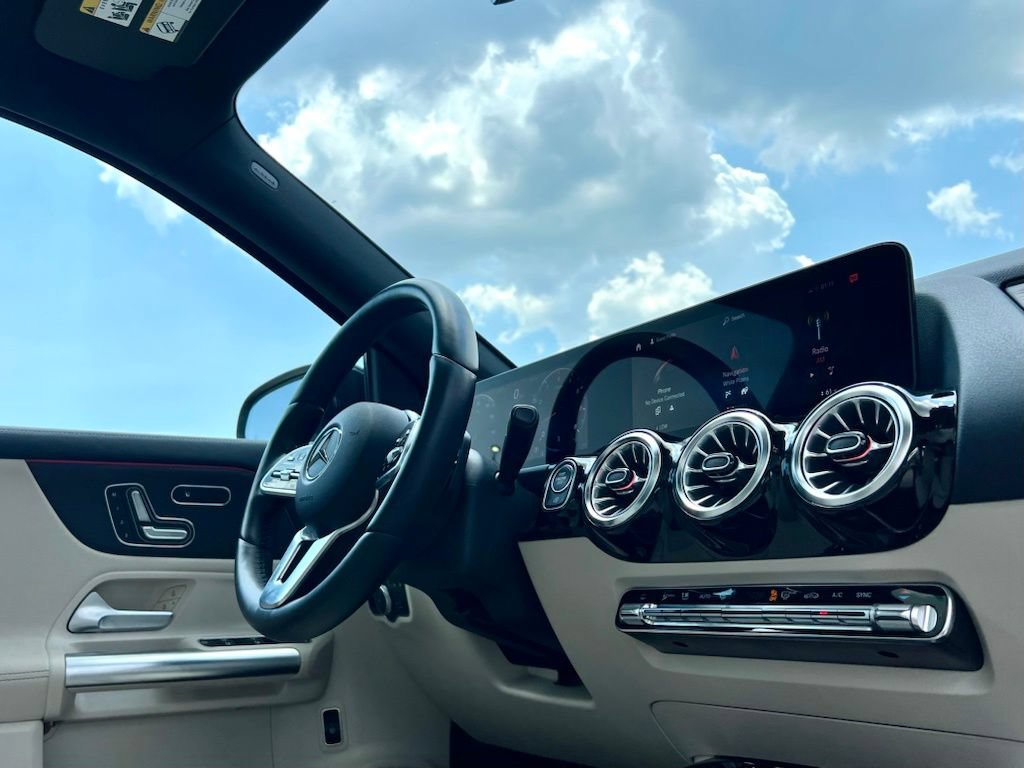Certified 2023 Mercedes-Benz GLA 250 4MATIC image 16