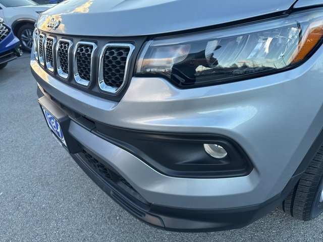 Used 2024 Jeep Compass Latitude image 10