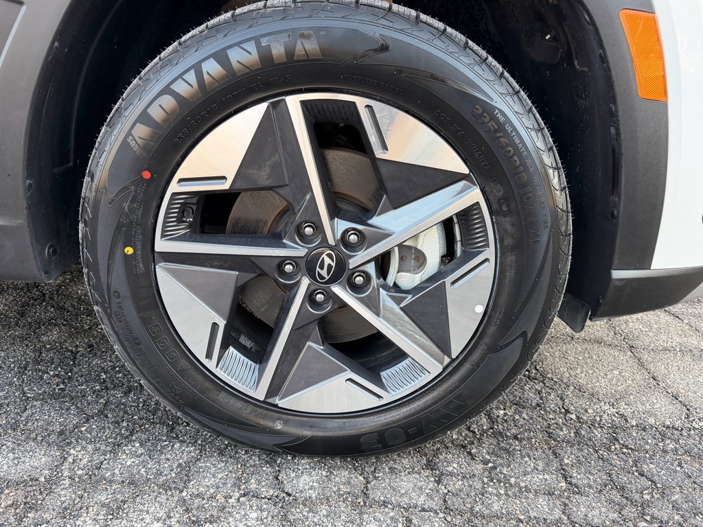 Certified 2025 Hyundai Tucson SEL image 9