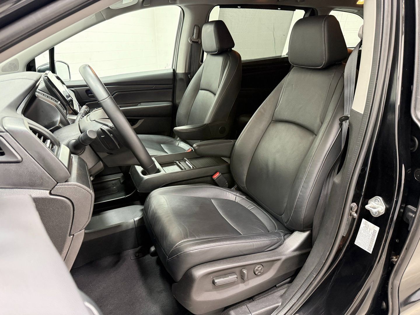 Used 2023 Honda Odyssey EX-L image 10