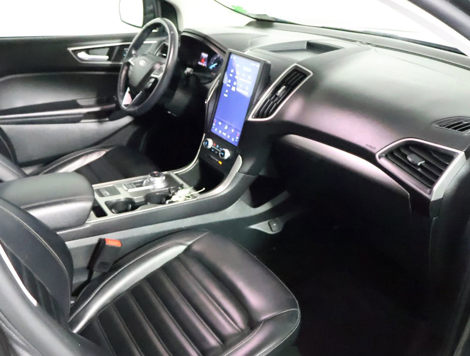 Used 2023 Ford Edge SEL image 47