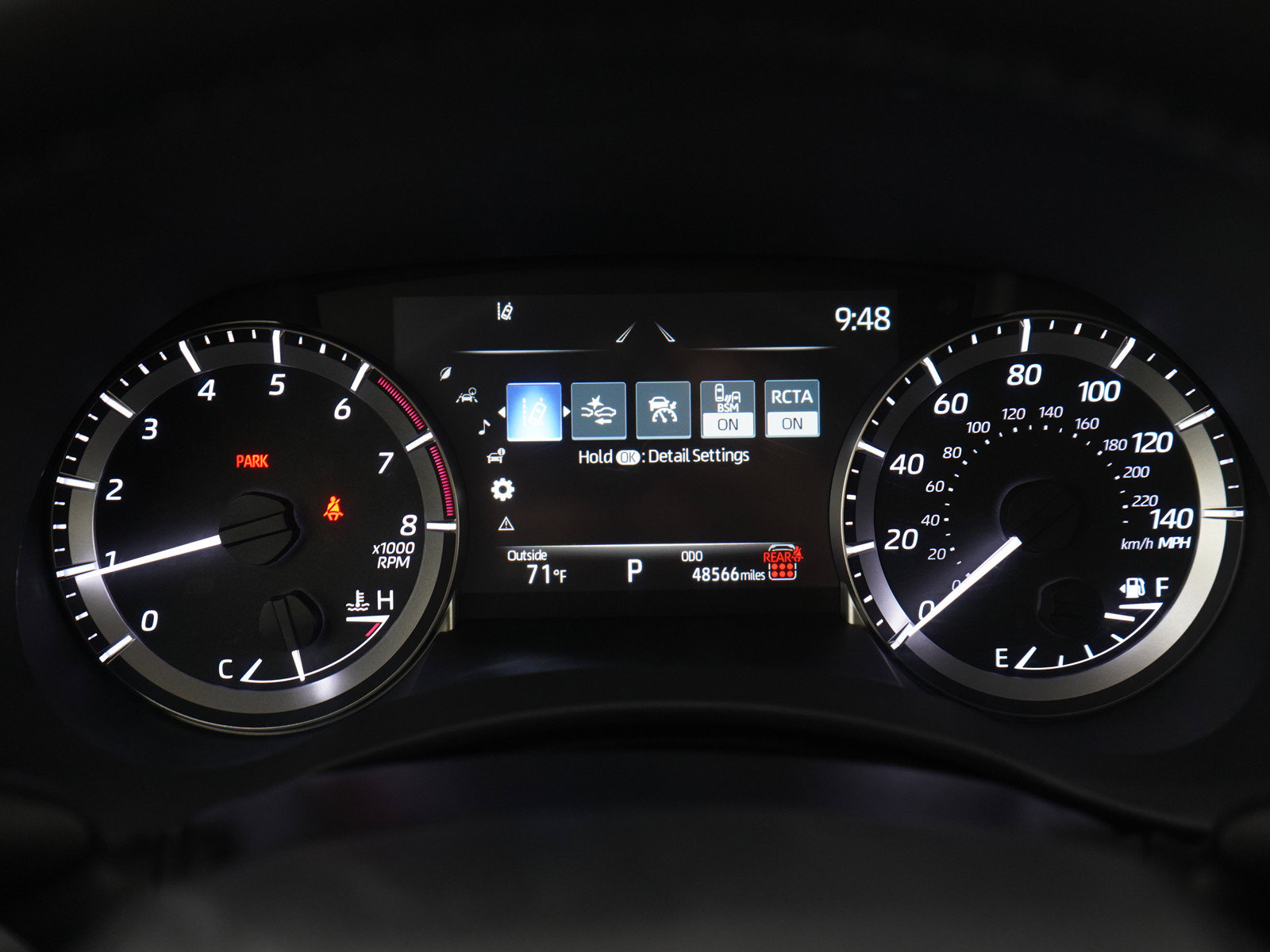 Used 2024 Toyota Highlander LE AWD/4WD image 26