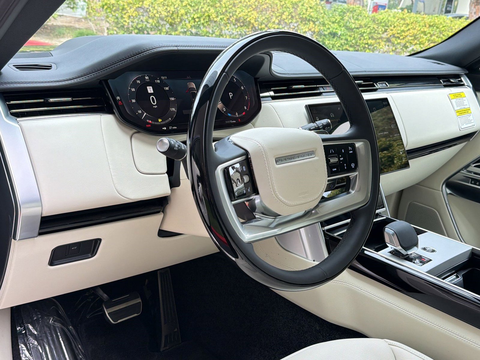 New 2026 Land Rover Range Rover SE image 4