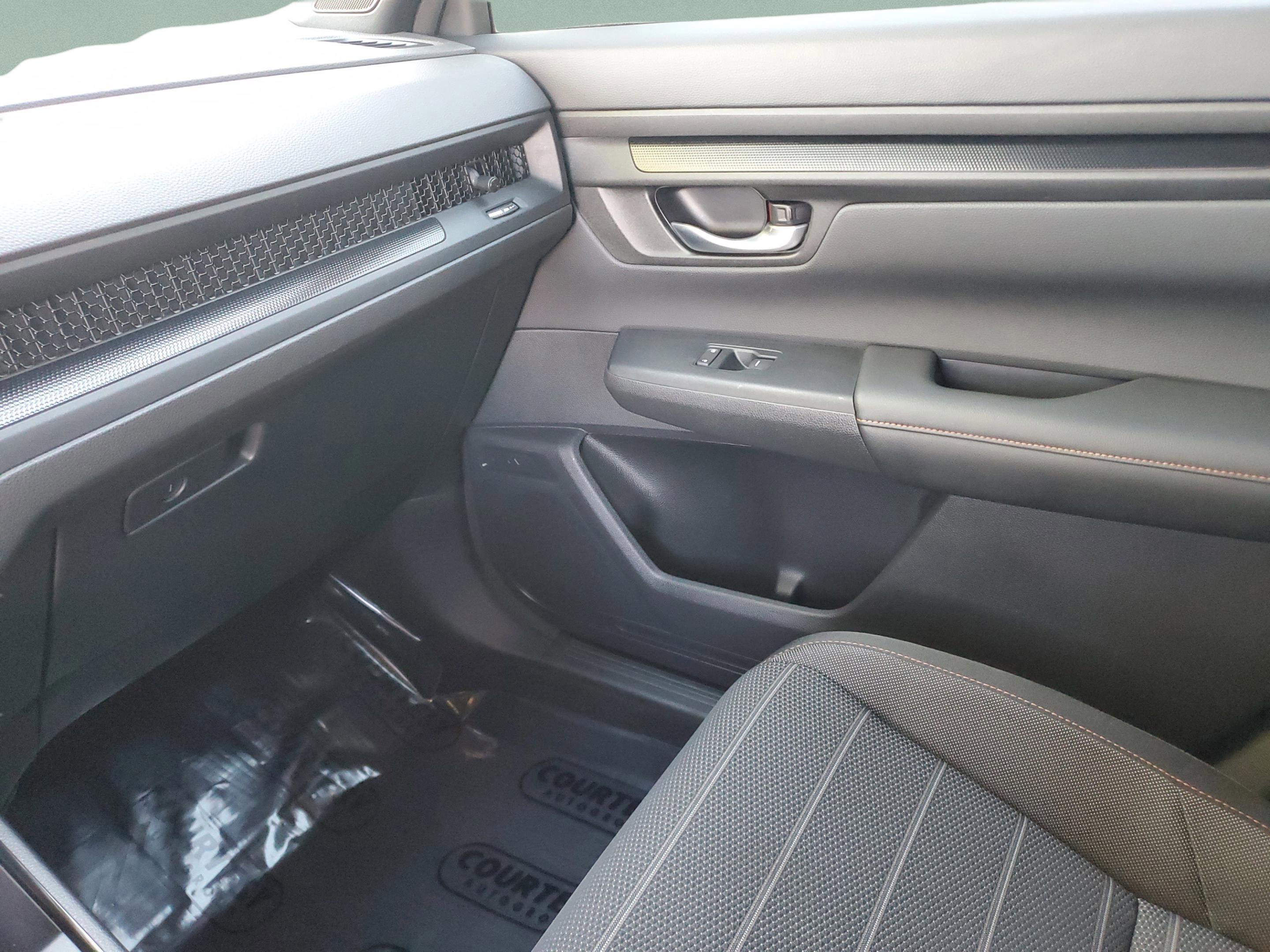 Used 2023 Honda CR-V Sport image 26