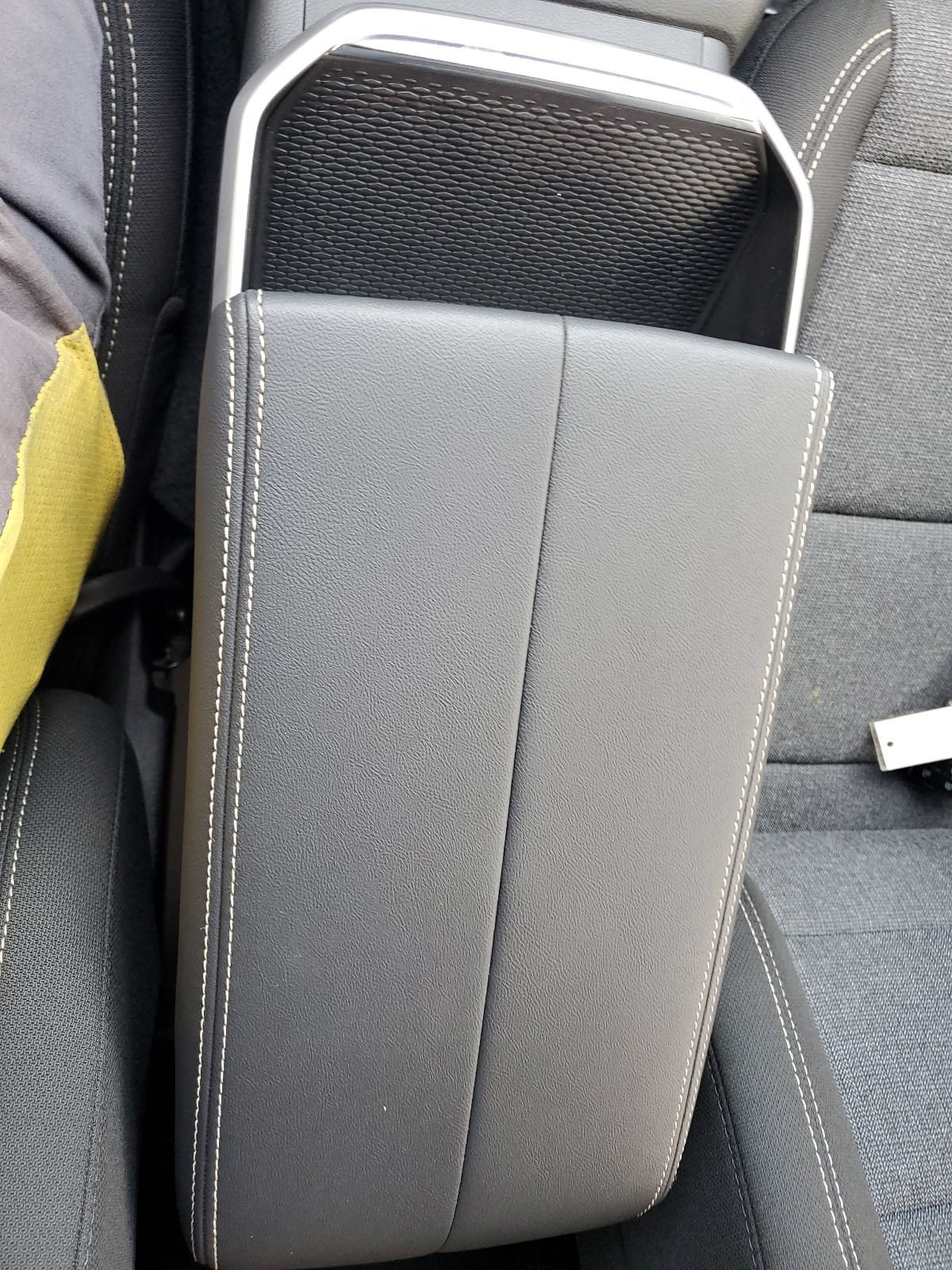 New 2027 GMC Terrain Elevation w/ LPO, Floor Liner Package FWD image 26