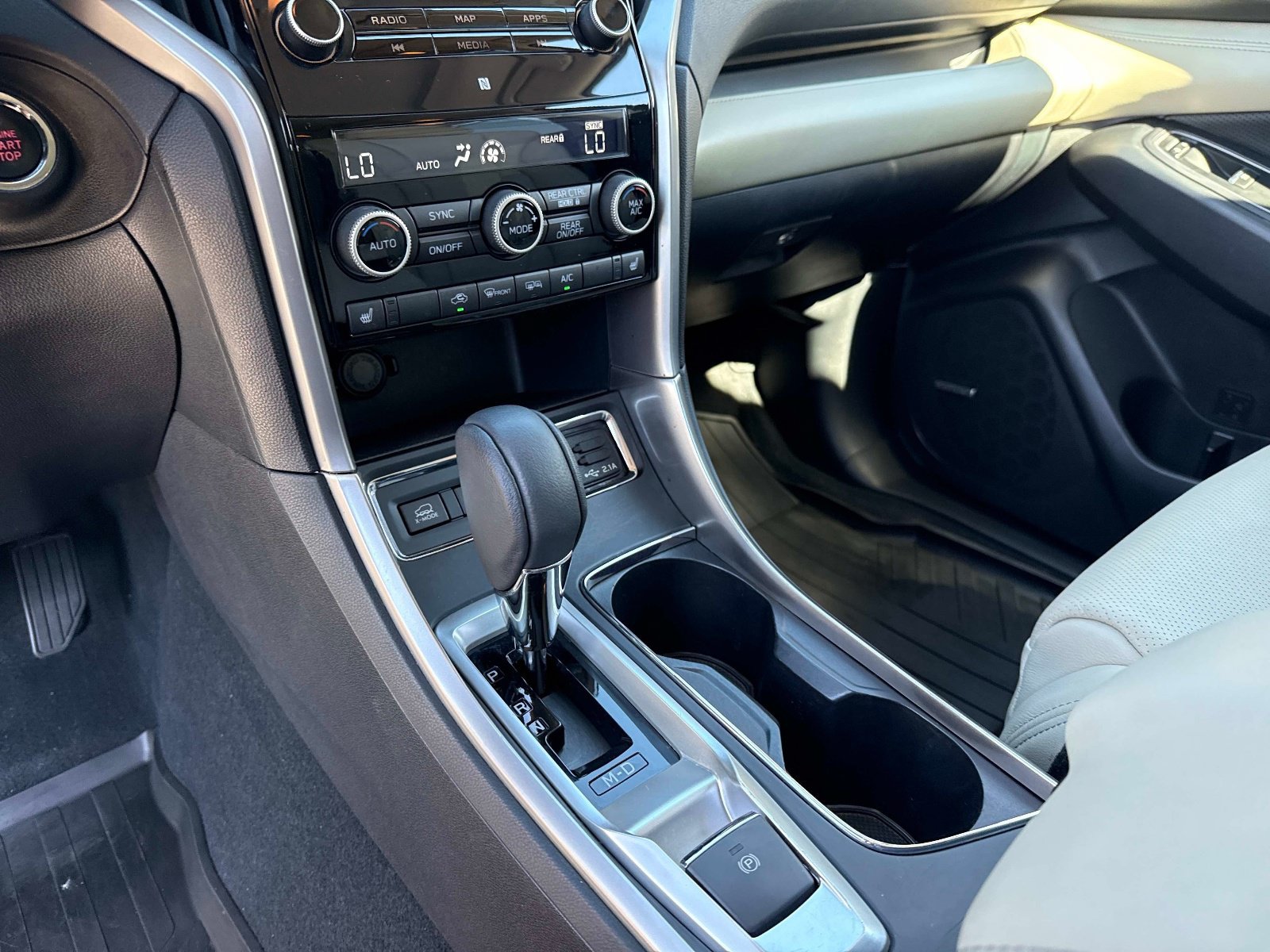 Used 2020 Subaru Ascent Limited w/ Technology Package AWD/4WD image 27