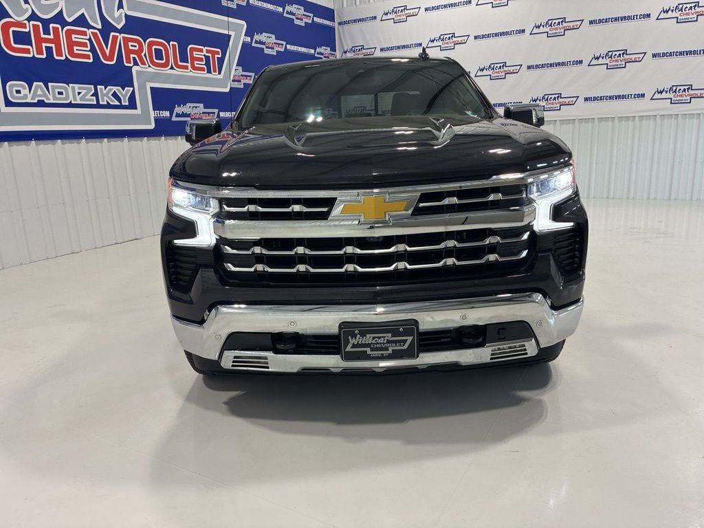 Used 2023 Chevrolet Silverado 1500 LTZ image 9