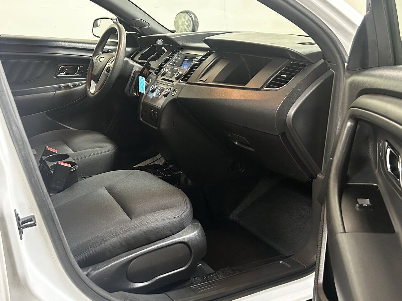 Used 2016 Ford Taurus Police Interceptor AWD image 29