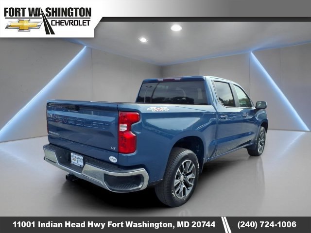 Used 2024 Chevrolet Silverado 1500 LT AWD/4WD image 3