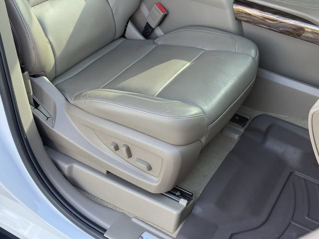 Used 2019 GMC Yukon SLT w/ Premium Edition RWD image 18