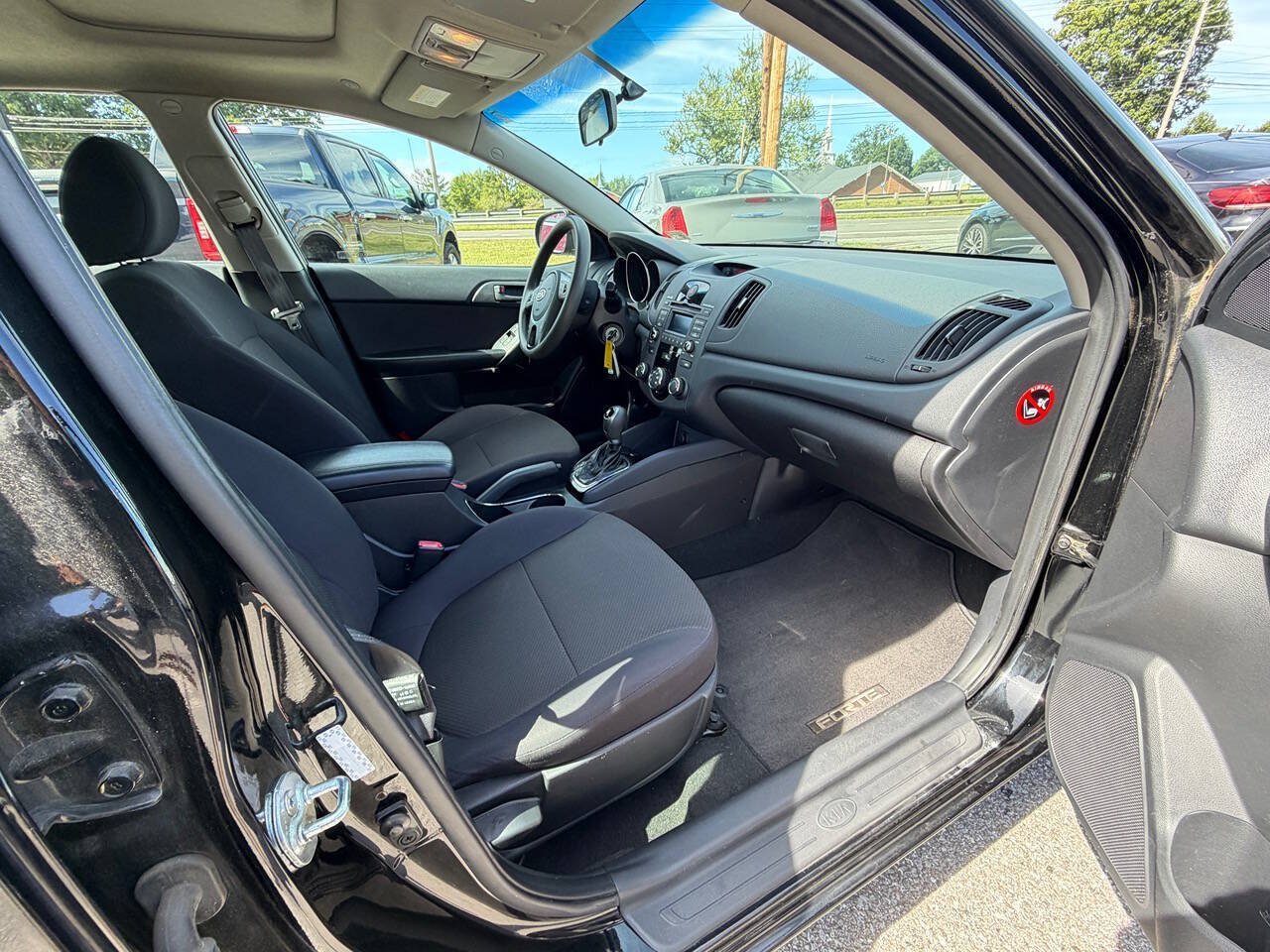 Used 2012 Kia Forte EX FWD image 8