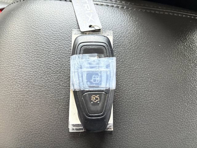 Used 2013 Ford C-MAX SEL FWD image 19