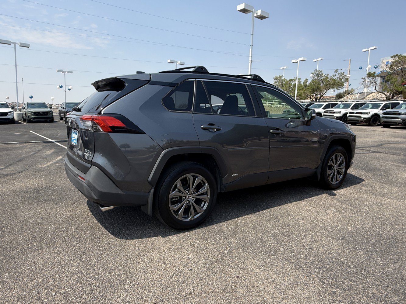 Used 2023 Toyota RAV4 XLE Premium AWD/4WD image 5