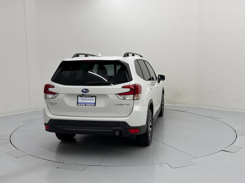 Certified 2022 Subaru Forester Premium AWD/4WD image 5