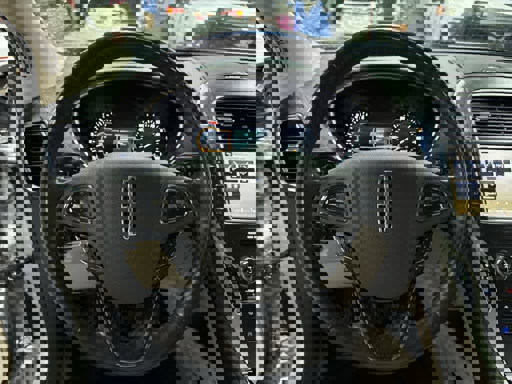 Used 2016 Lincoln MKX Reserve image 18