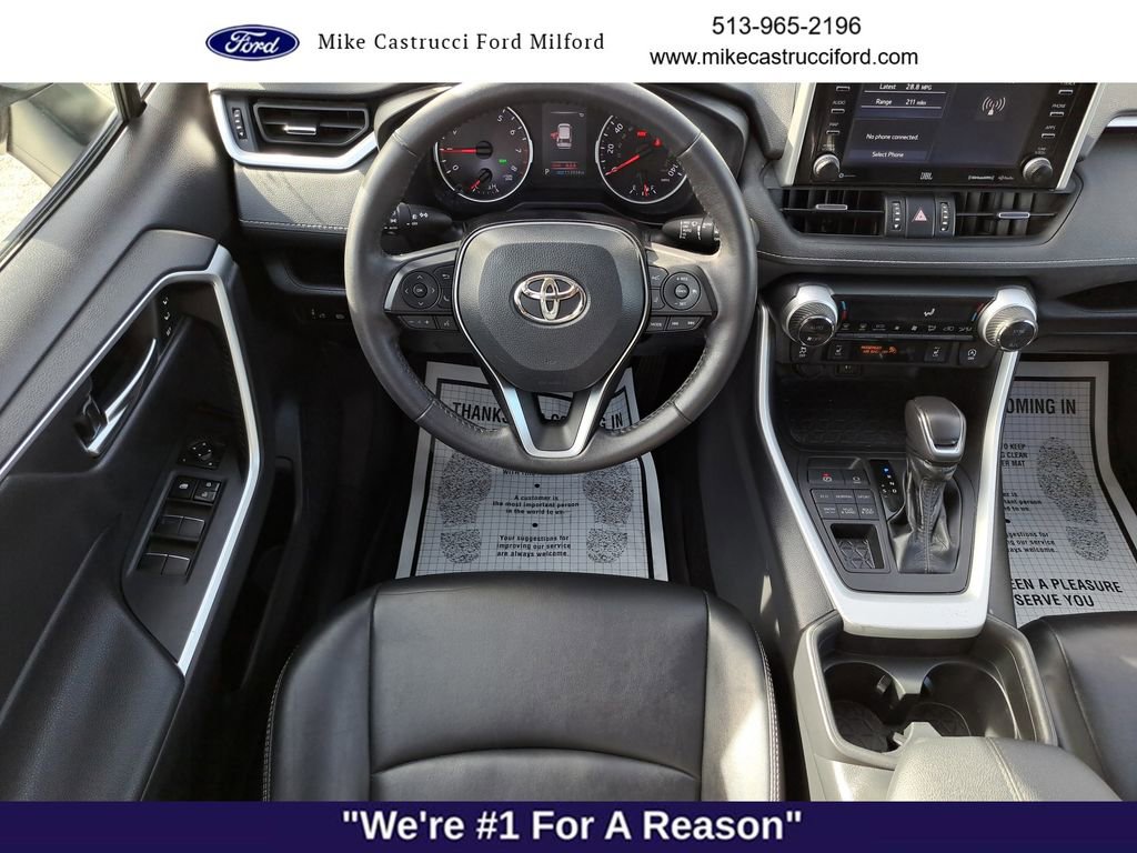 Used 2021 Toyota RAV4 XLE Premium image 11