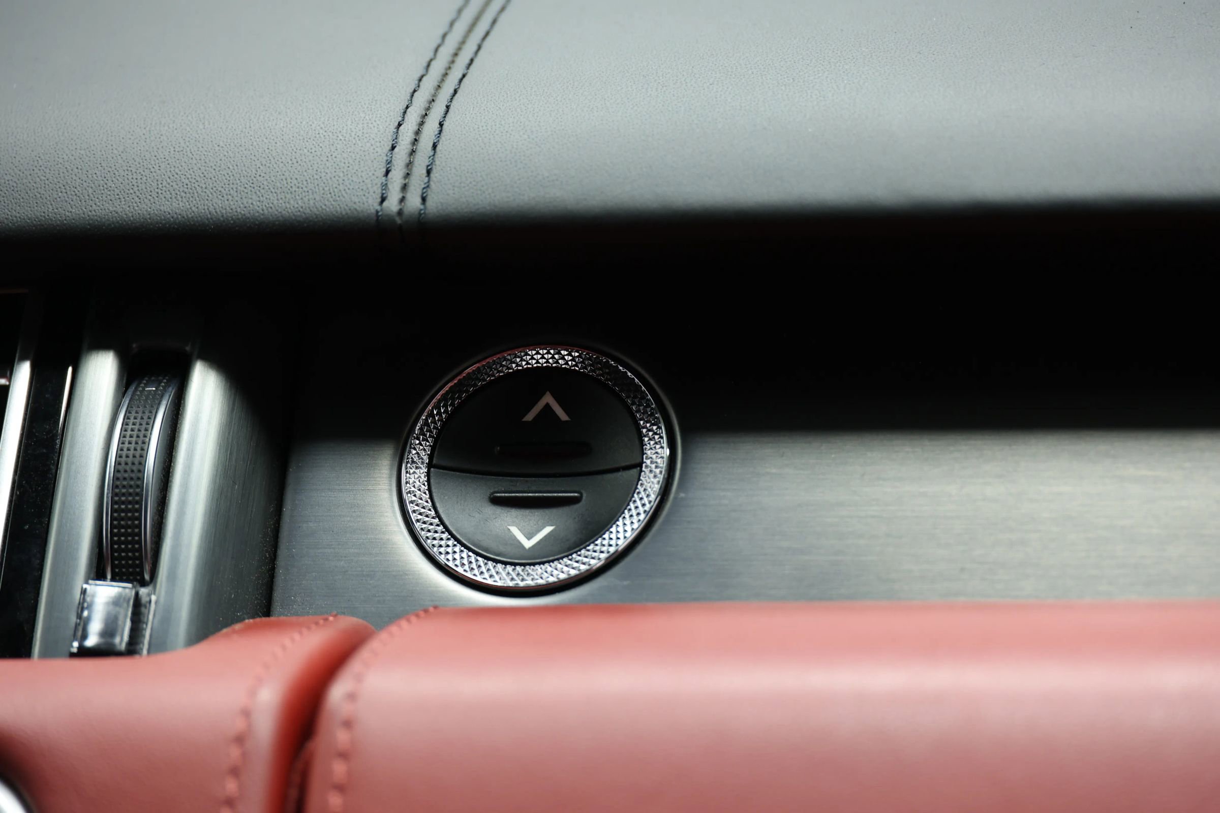 Used 2020 Land Rover Range Rover SV Autobiography Dynamic image 93