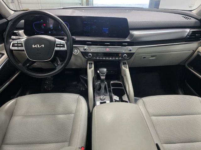 Used 2025 Kia Telluride S FWD image 9