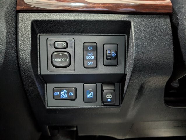 Used 2014 Toyota Tundra Limited w/ Limited Premium Package AWD/4WD image 25