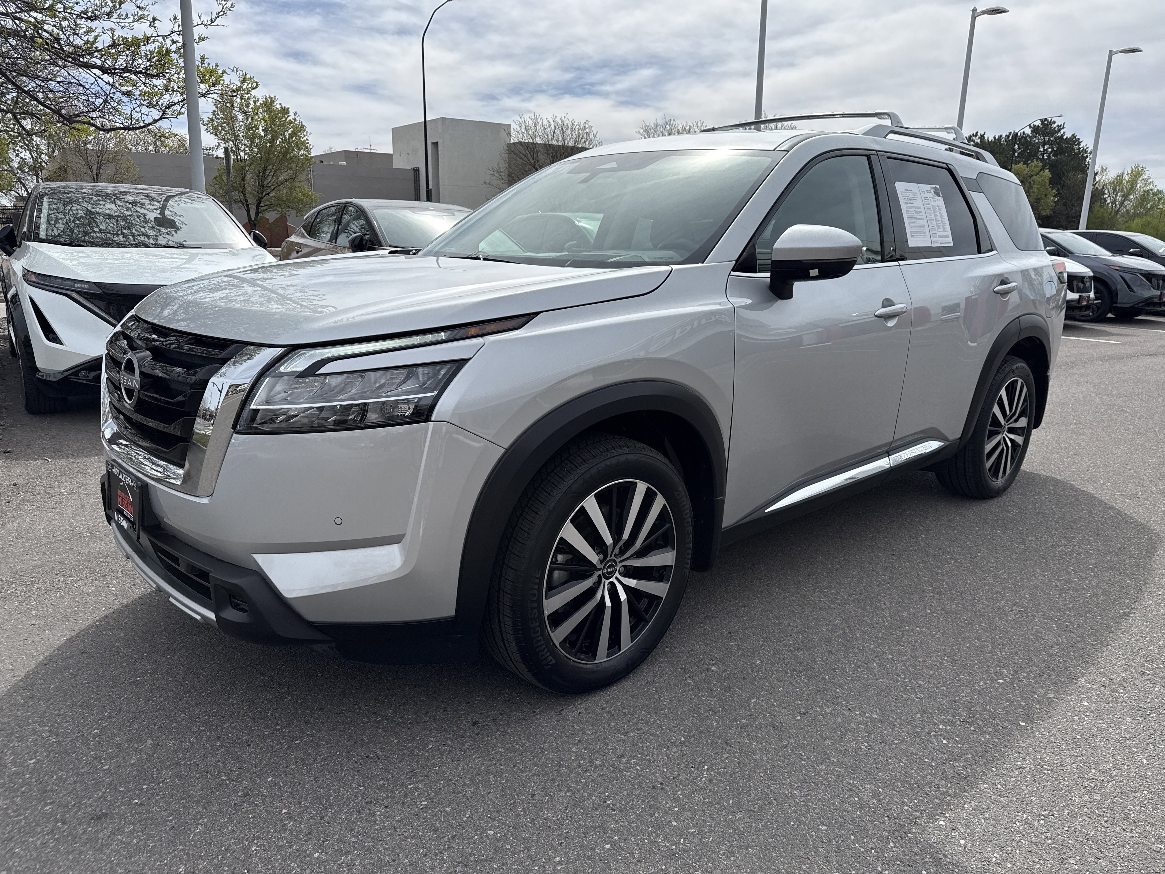 Certified 2024 Nissan Pathfinder Platinum w/ Cargo Package AWD/4WD image 4